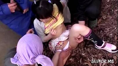 หนังโป๊สาว porn xxx เย็ดอย่าเสียว ซาดิสมากโดนเย็ดหลายน้ำ หลายคน เล่นจนเจ็บหีไปหมดแล้วน้ำตาจะไหล