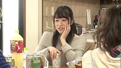 เย็ดหีน้าสาวข้างห้องหีใหญ่มากแถมไร้ขนอีกด้วยเหมือนกับหีสาว 14 เลยครับ