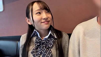 เลขานุการสาวสวยเพิ่งมาทำงานวันแรกก็โดนผู้จัดการเย็ดซะแล้วโดนล้วงหีน้ำเงี่ยนแฉะเต็มนิ้วเลย