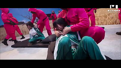 ครูช่วยกันพานักเรียนไปเย็ดกันอย่างเมามันส์มากเสียงเสียวจากการกระแทก