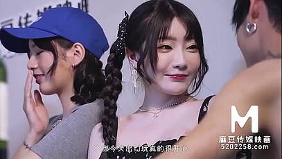 หนังโป๊วัยรุ่นจีนแอบมาสวิงกิ้งเย็ดกันที่หอพัก